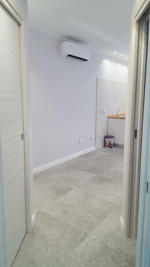 Afrodite Suites Deluxe アグローポリ エクステリア 写真