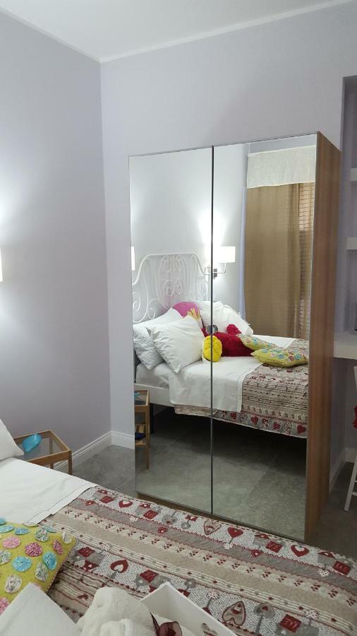 Afrodite Suites Deluxe アグローポリ エクステリア 写真
