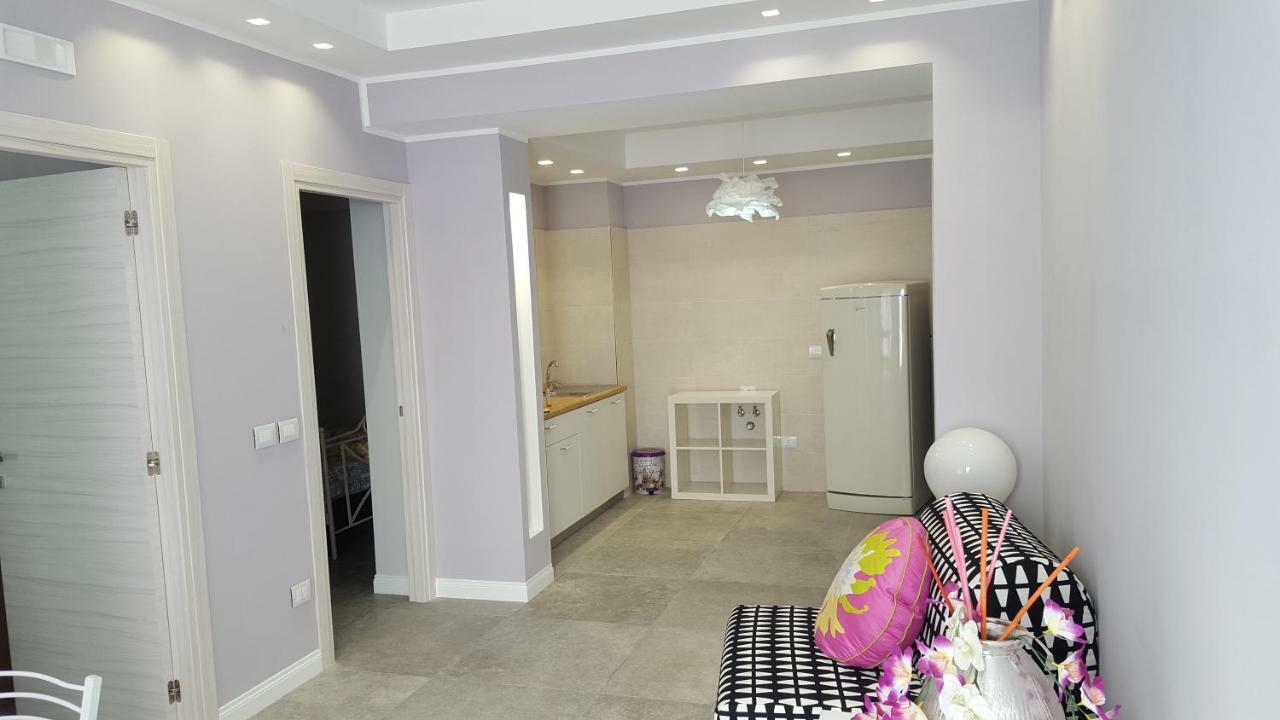 Afrodite Suites Deluxe アグローポリ エクステリア 写真